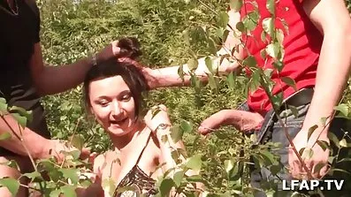 ដាក់ strap នៅលើកនិង fuck ចុះចូល redhead វឺដ្យីន Virgin