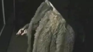 បង្កើនល្បឿនម្រេច fucked ក្មេងស្រីម្នាក់ផ្ទះល្វែង