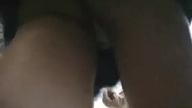 លួចជាមួយ tits ស្អាតសម្រេចកាមដោយខ្លួននៅមុខកញ្ចក់