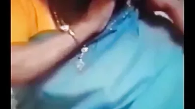 Stepmom ភ្ញាក់ឡើងនិង fucked stepson