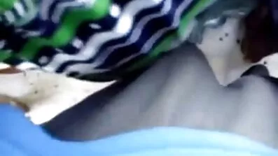 Cute redhead យល់ព្រមរួមភេទជាមួយបុរសម្នាក់