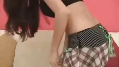 មិត្តប្រុស brunette ឆើតឆាយ fucked នៅក្នុងថ្នាំកូតរោមថ្មី