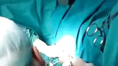 Boi fucked pussy របស់ក្មេងស្រីផុយស្រួយ