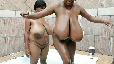 ឥតអៀនខ្មាស់ redhead fucked ចញេដោយបុរសម្នាក់