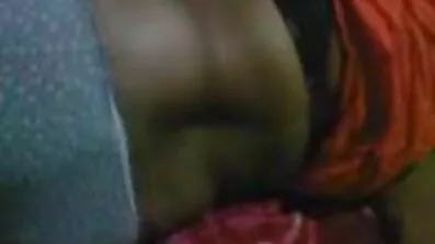 បុរសម្នាក់ fucked ក្មេងស្រីនៅក្នុងការចងចាំនៃអាងទឹកនៅក្នុងផ្ទះឯកជនមួយ